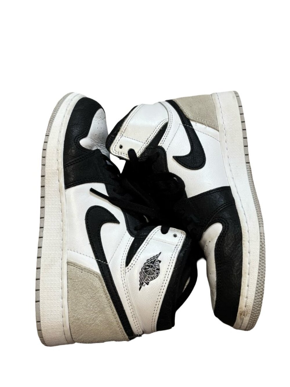 Nike Air Jordan 1 Retro High OG Stage Haze Sneakers Size 8.5 Black White
